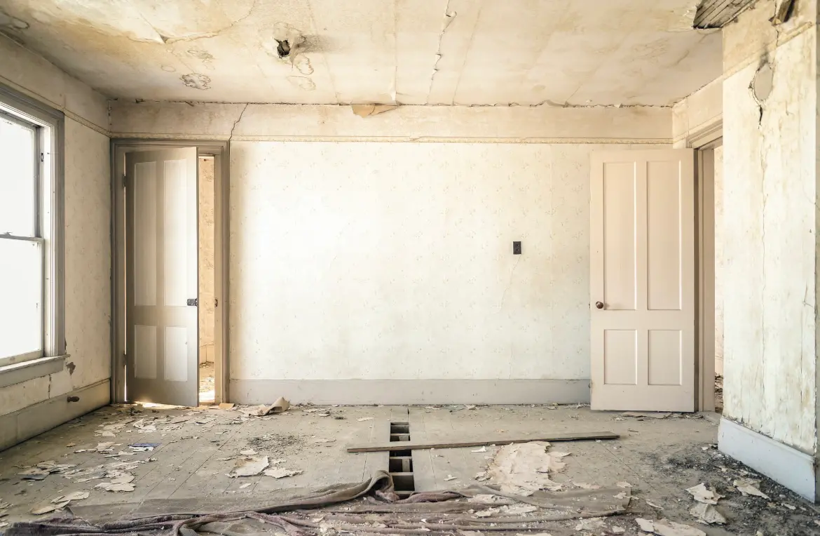 Waste disposal crew managing a cleanout project in Agoura Hills